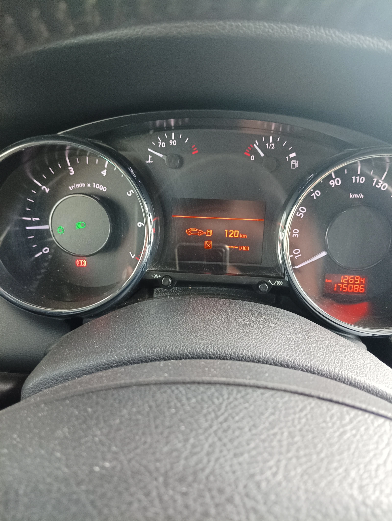 Peugeot 5008  - изображение 9