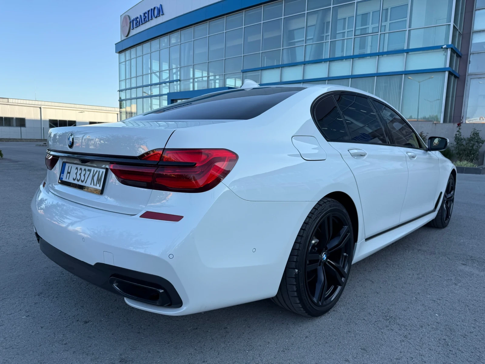 BMW 750 i Xdrive M - изображение 4