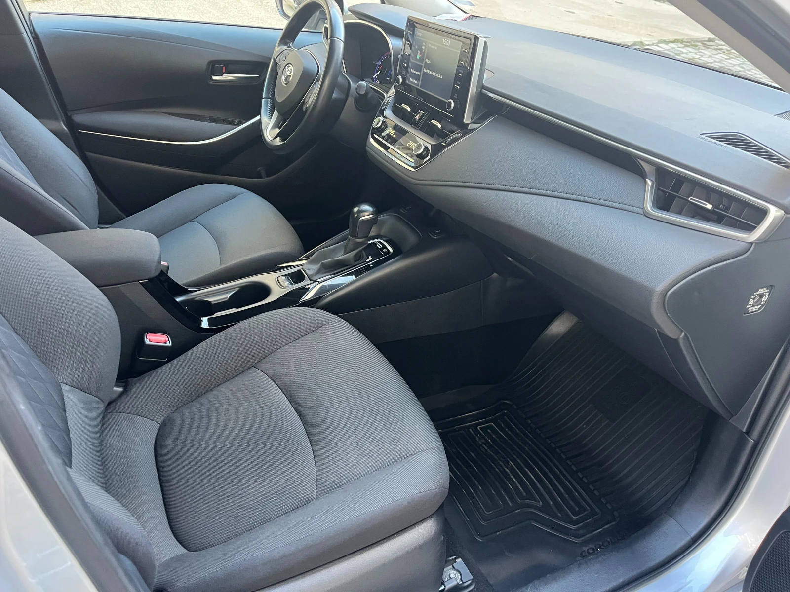 Toyota Corolla 1.8 CVT Executive Hybrid- ГАРАНЦИЯ - изображение 8