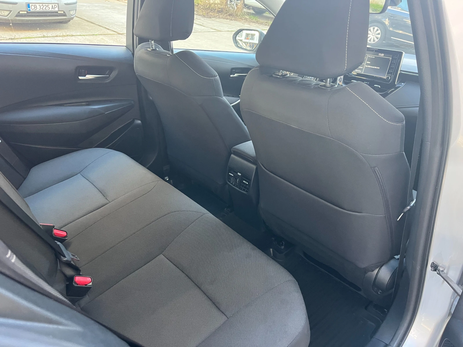 Toyota Corolla 1.8 CVT Executive Hybrid- ГАРАНЦИЯ - изображение 7