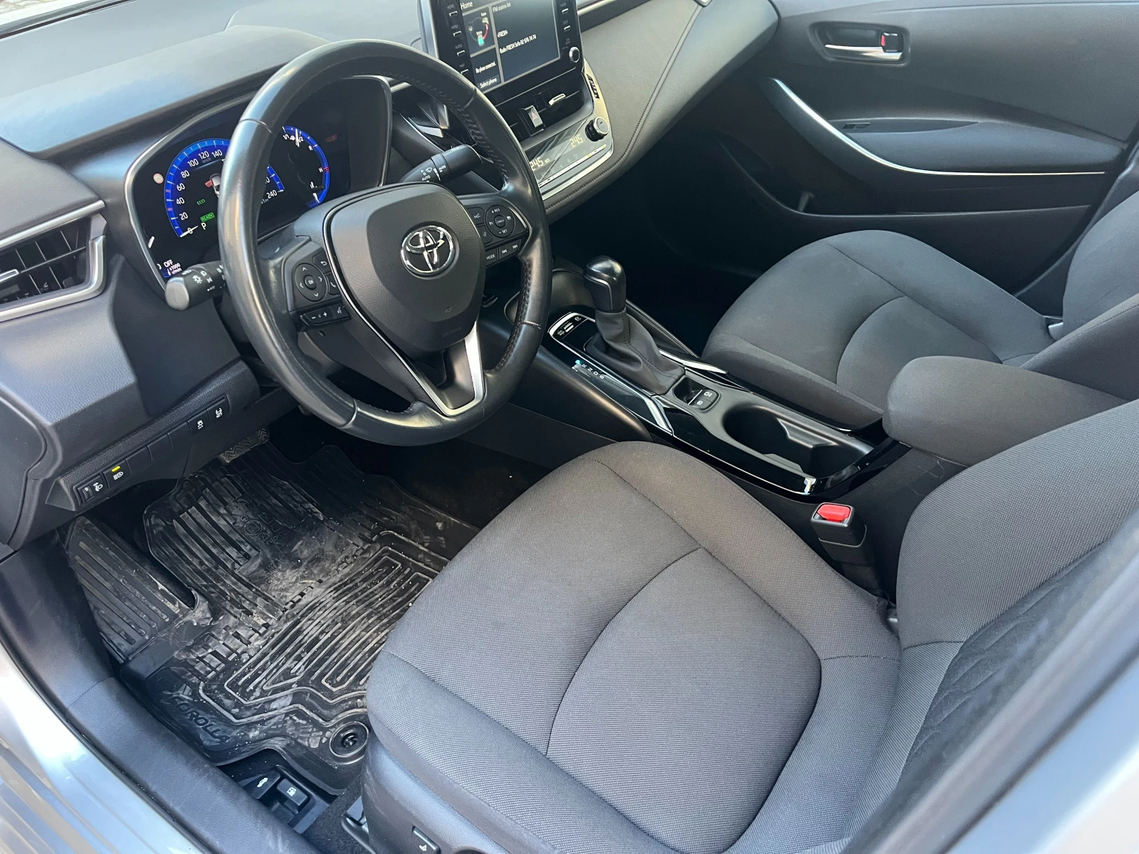 Toyota Corolla 1.8 CVT Executive Hybrid- ГАРАНЦИЯ - изображение 10