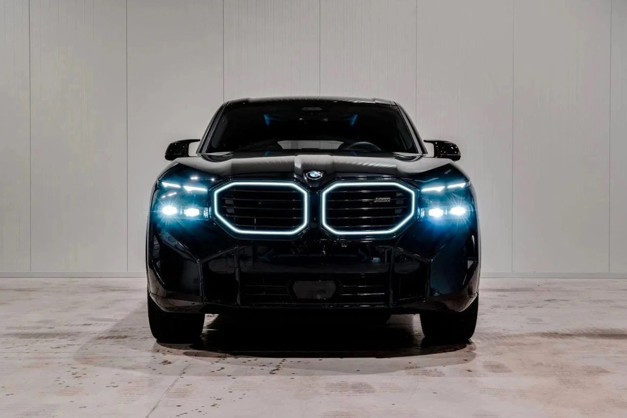 BMW XM  - изображение 2