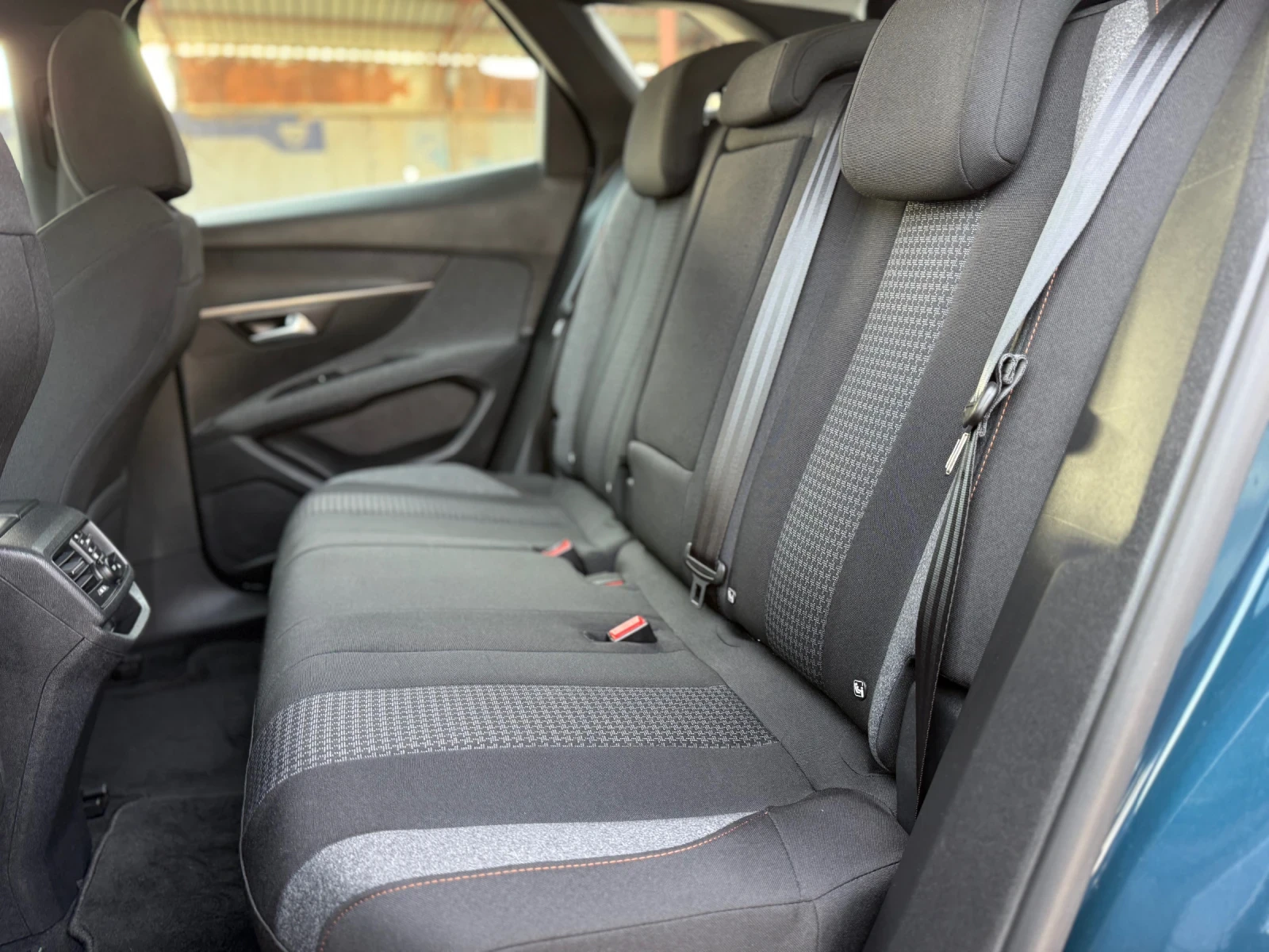 Peugeot 3008 1.5 BlueHDI 130ps. ACTIVE PACK СОБСТВЕН ЛИЗИНГ - изображение 9