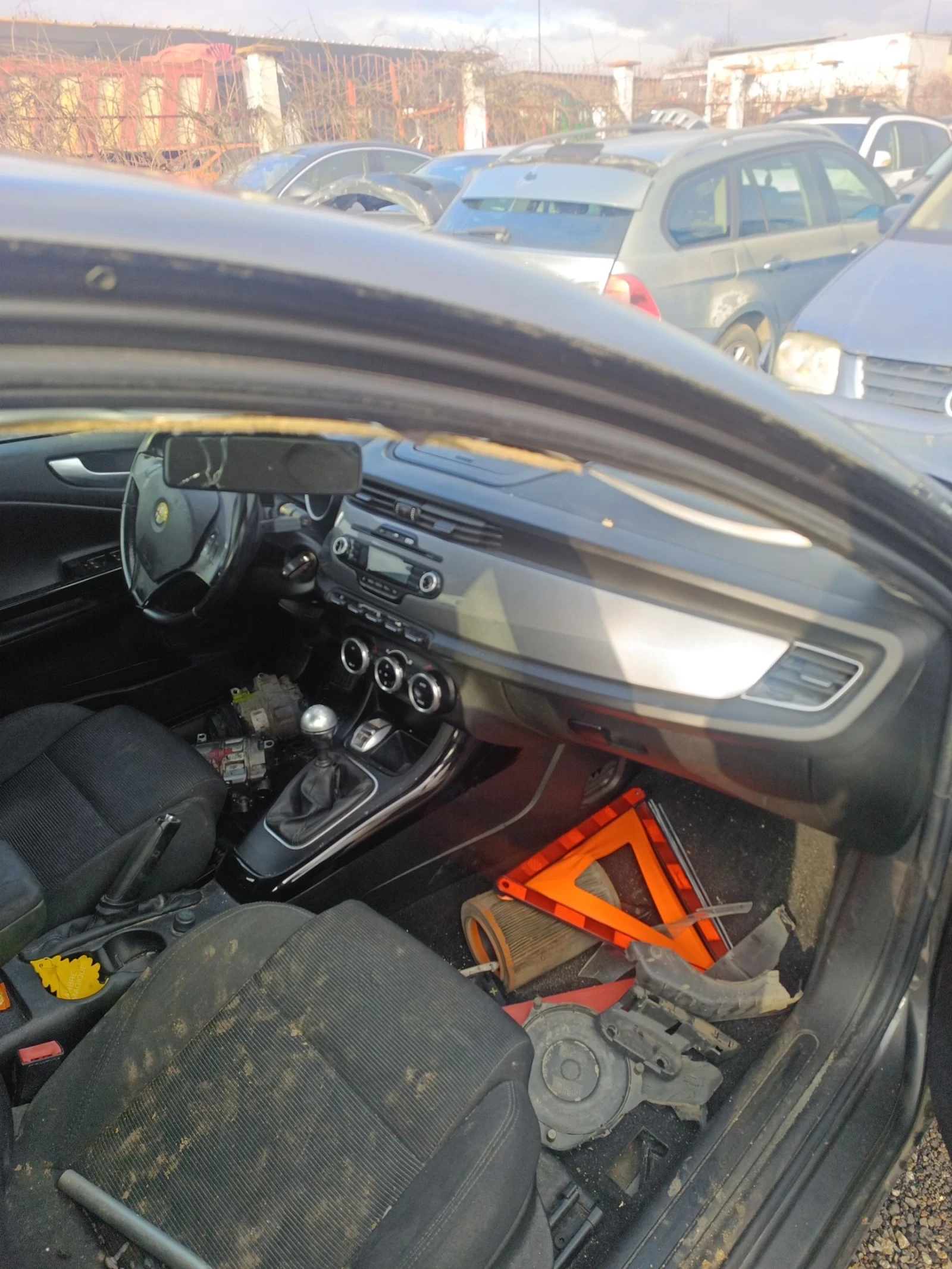 Alfa Romeo Giulietta 1.6 д - изображение 4