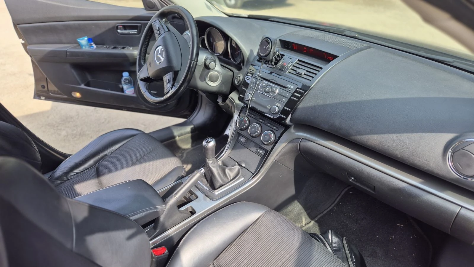 Mazda 6 2.2 MZR-CD, снимка 7 - Автомобили и джипове - 53844783