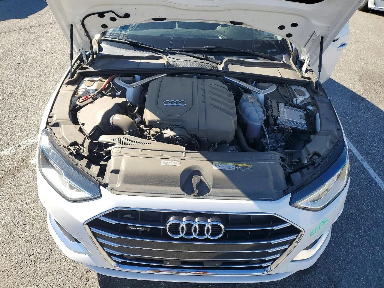 Audi A4 Premium 40 TFSI quattro, снимка 11 - Автомобили и джипове - 54134858