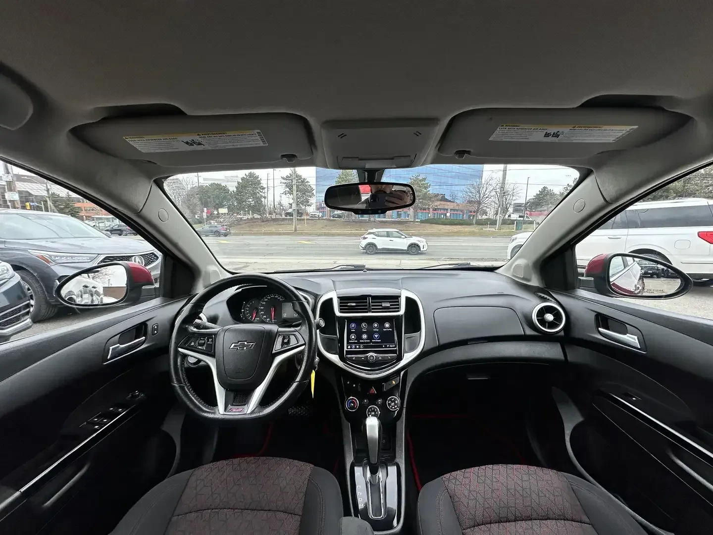 Chevrolet Aveo Sonic 1.8 LT RS Line CAM CARPLAY CRUISE БЕЗ ЩЕТИ, снимка 9 - Автомобили и джипове - 54150646