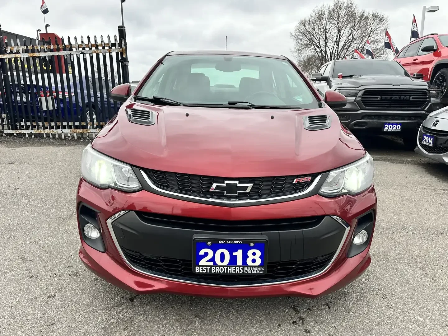 Chevrolet Aveo Sonic 1.8 LT RS Line CAM CARPLAY CRUISE БЕЗ ЩЕТИ, снимка 6 - Автомобили и джипове - 54150646