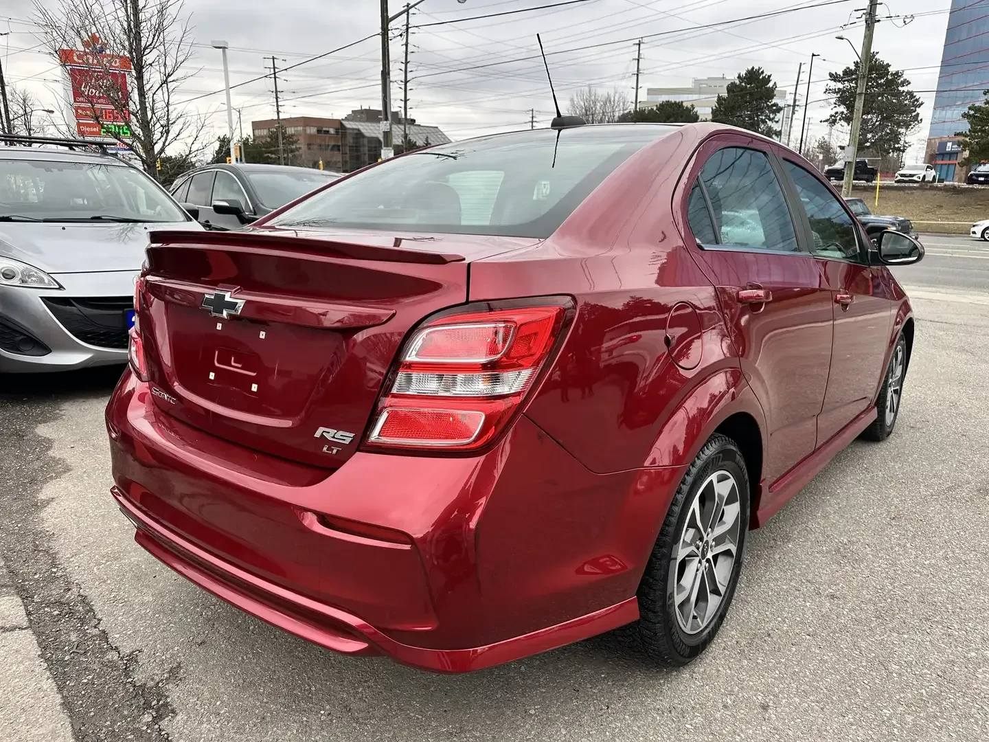 Chevrolet Aveo Sonic 1.8 LT RS Line CAM CARPLAY CRUISE БЕЗ ЩЕТИ, снимка 4 - Автомобили и джипове - 54150646