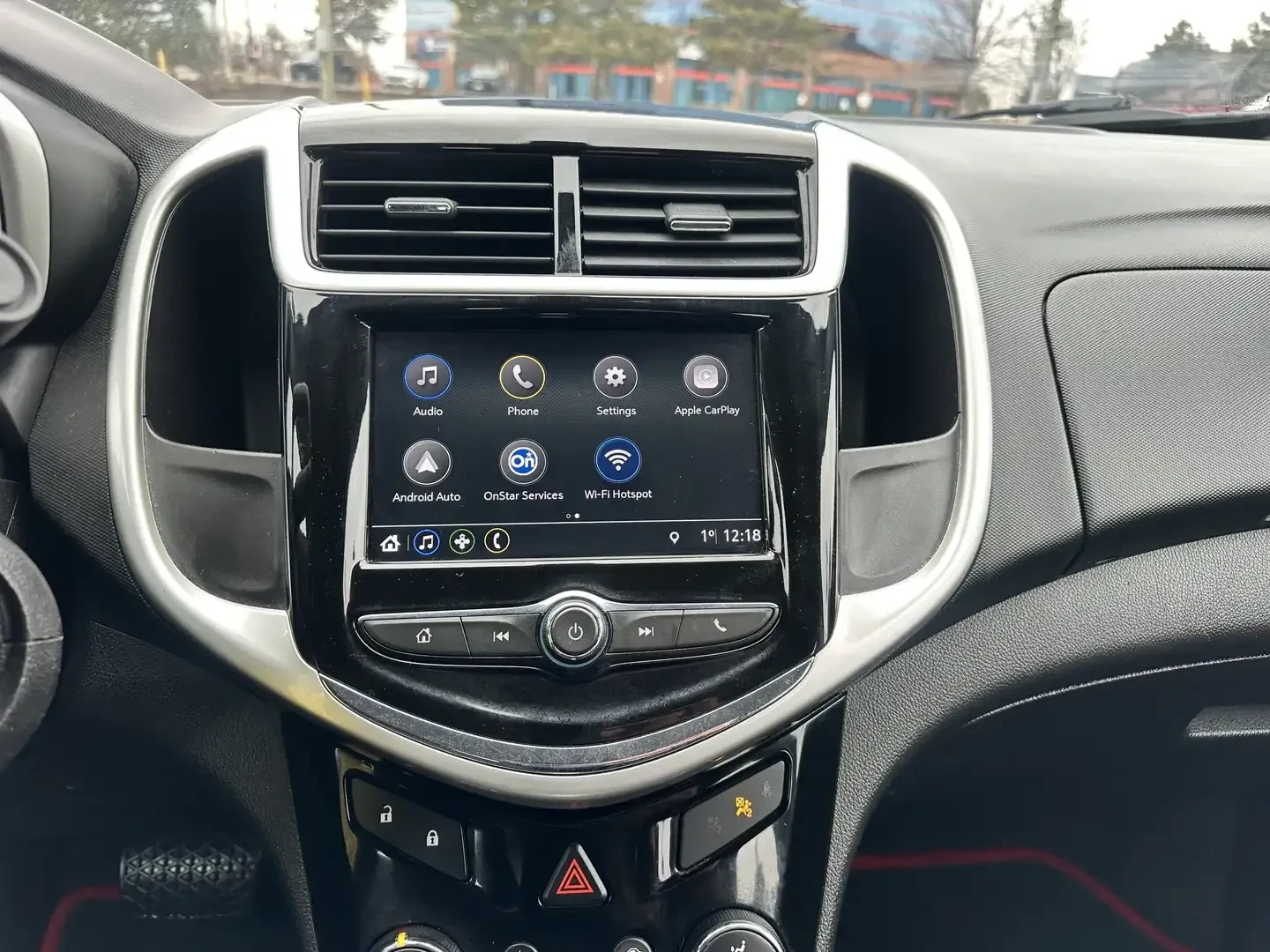 Chevrolet Aveo Sonic 1.8 LT RS Line CAM CARPLAY CRUISE БЕЗ ЩЕТИ, снимка 14 - Автомобили и джипове - 54150646