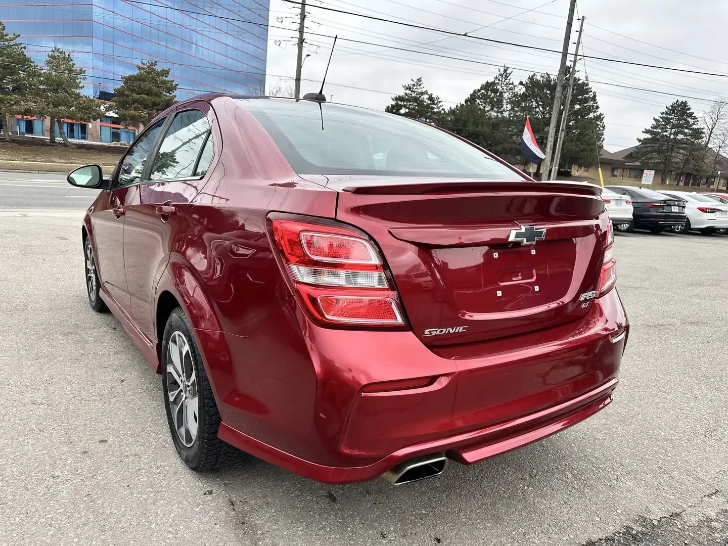 Chevrolet Aveo Sonic 1.8 LT RS Line CAM CARPLAY CRUISE БЕЗ ЩЕТИ, снимка 2 - Автомобили и джипове - 54150646