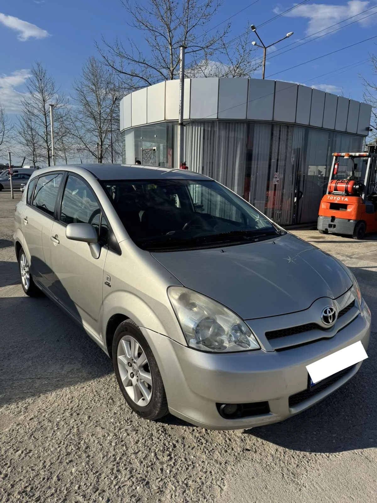 Toyota Corolla verso D4D, 7 местна, снимка 3 - Автомобили и джипове - 54174597