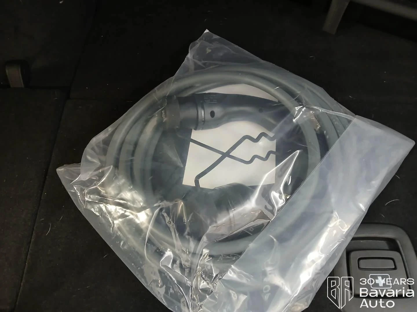 BMW 330 e Touring M Sport Paket Sportautomatic, снимка 16 - Автомобили и джипове - 54230246