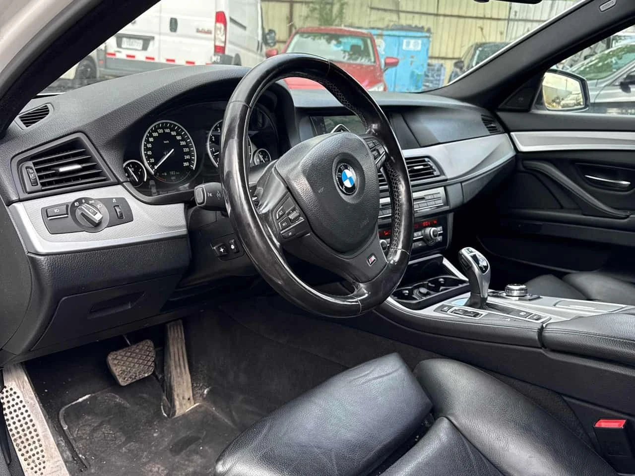 BMW 535 * 535i xDrive * АВТОКРЕДИТ БЕЗ ПЪРВОНАЧАЛНА ВНОСКА, снимка 5 - Автомобили и джипове - 54574027