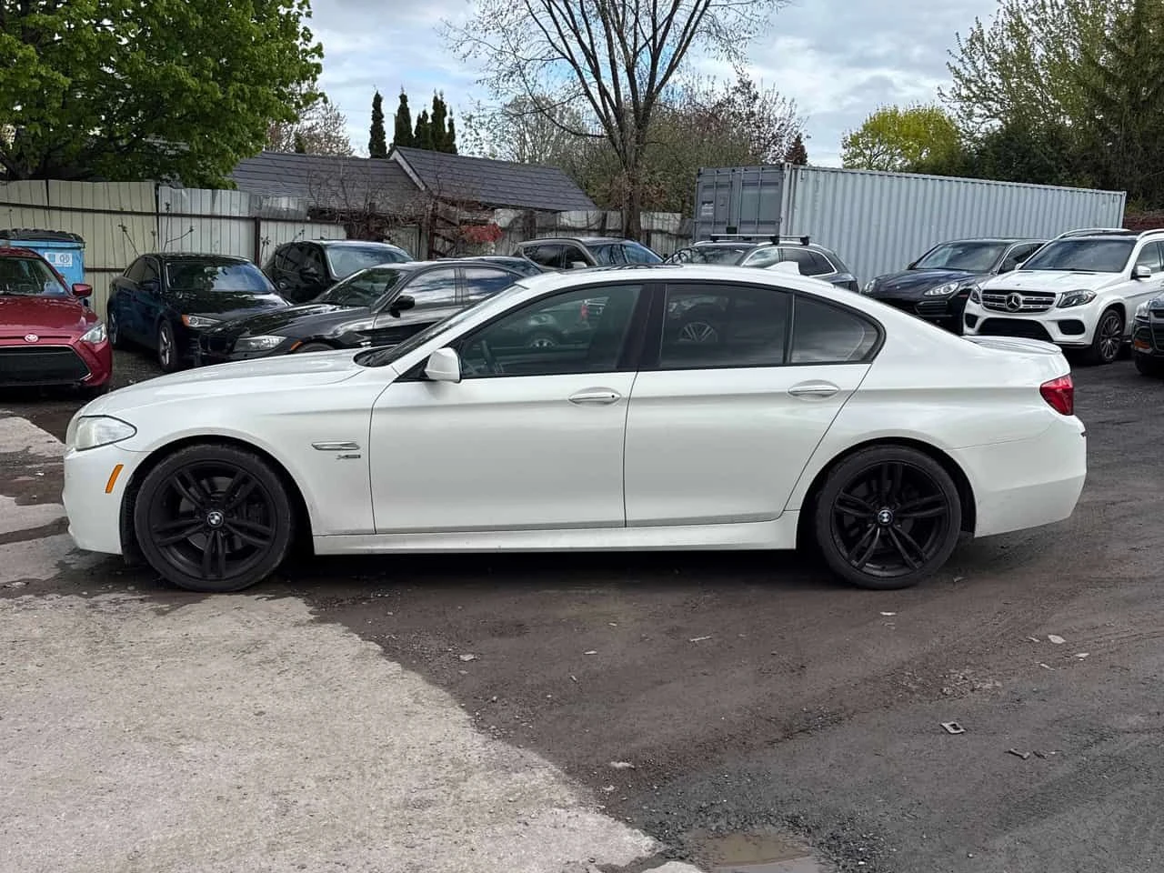 BMW 535 * 535i xDrive * АВТОКРЕДИТ БЕЗ ПЪРВОНАЧАЛНА ВНОСКА, снимка 2 - Автомобили и джипове - 54574027