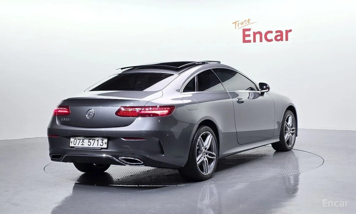 Mercedes-Benz E 220, снимка 2 - Автомобили и джипове - 54594153