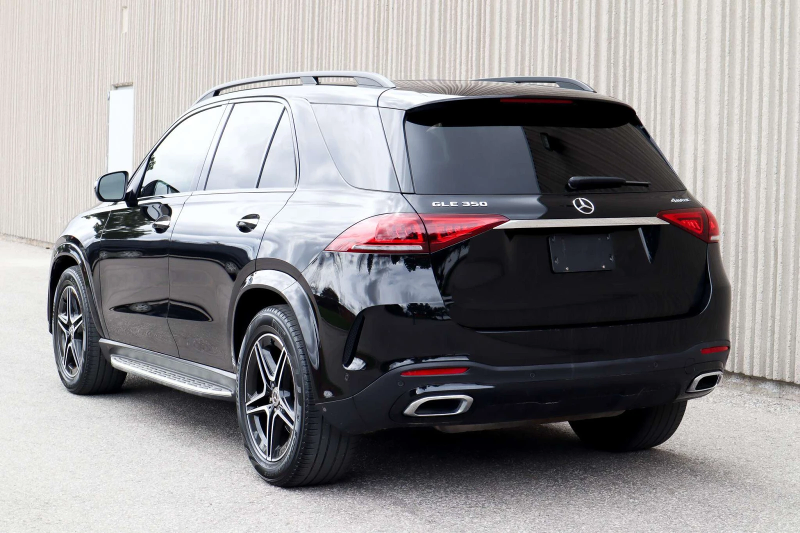 Mercedes-Benz GLE  350 | AMG | Loaded | БЕЗ ИНЦИДЕНТИ, снимка 3 - Автомобили и джипове - 54640953