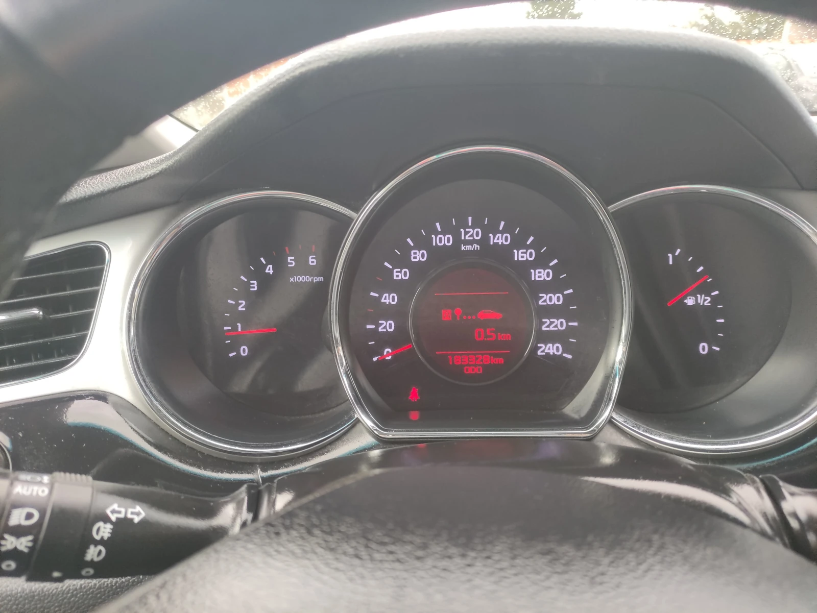 Kia Ceed 1.6JRDi отличен фул екстри , снимка 9 - Автомобили и джипове - 54805505