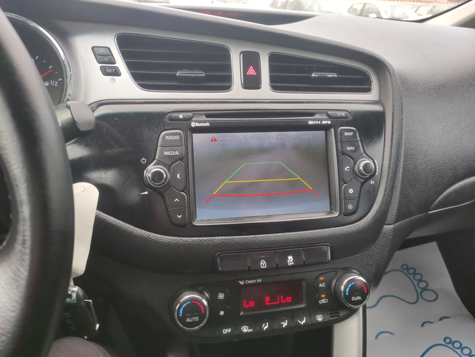 Kia Ceed 1.6JRDi отличен фул екстри , снимка 11 - Автомобили и джипове - 54805505