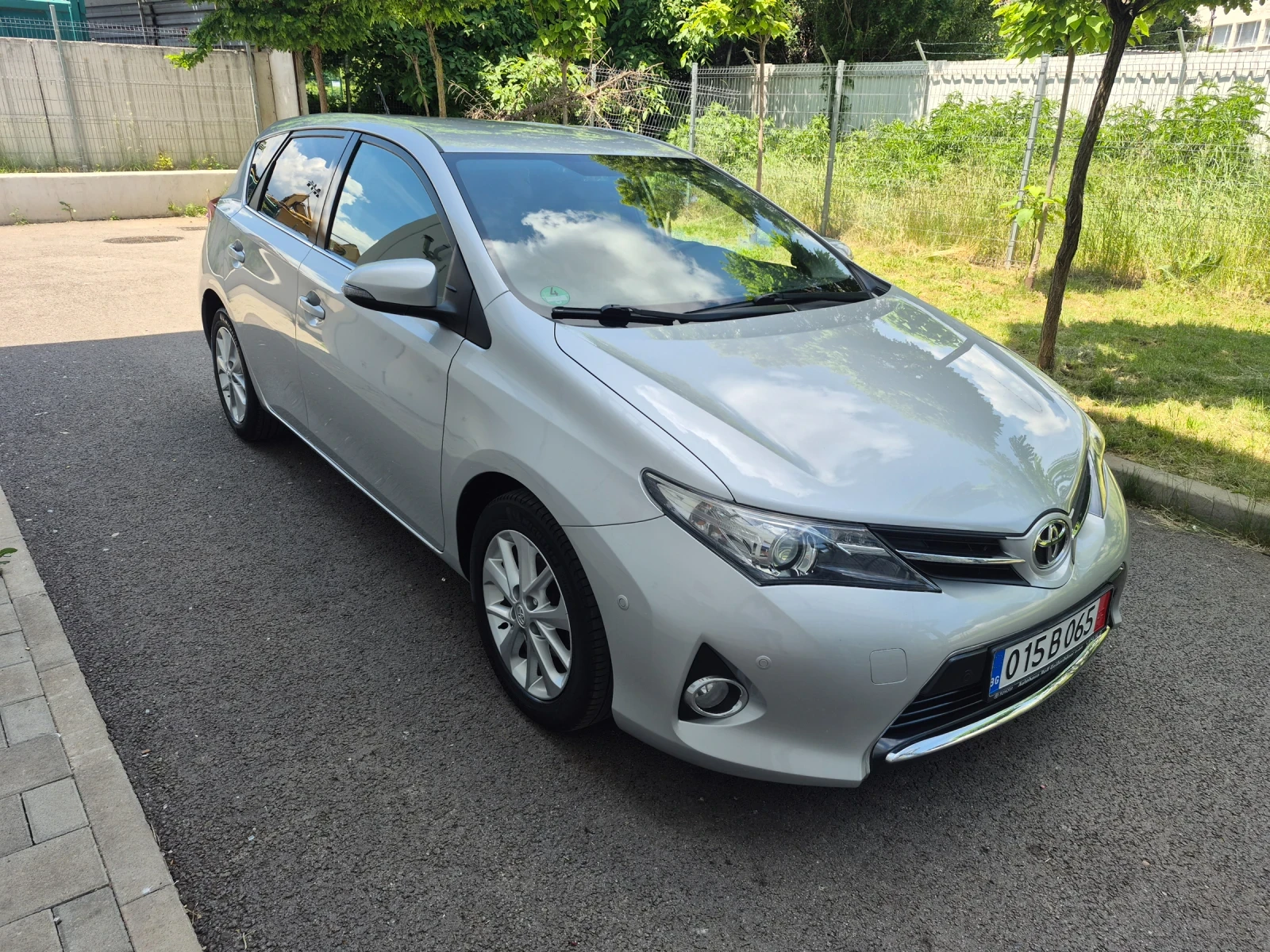 Toyota Auris !!!1.6i benzin !!!132 hp !!!, снимка 3 - Автомобили и джипове - 54824134