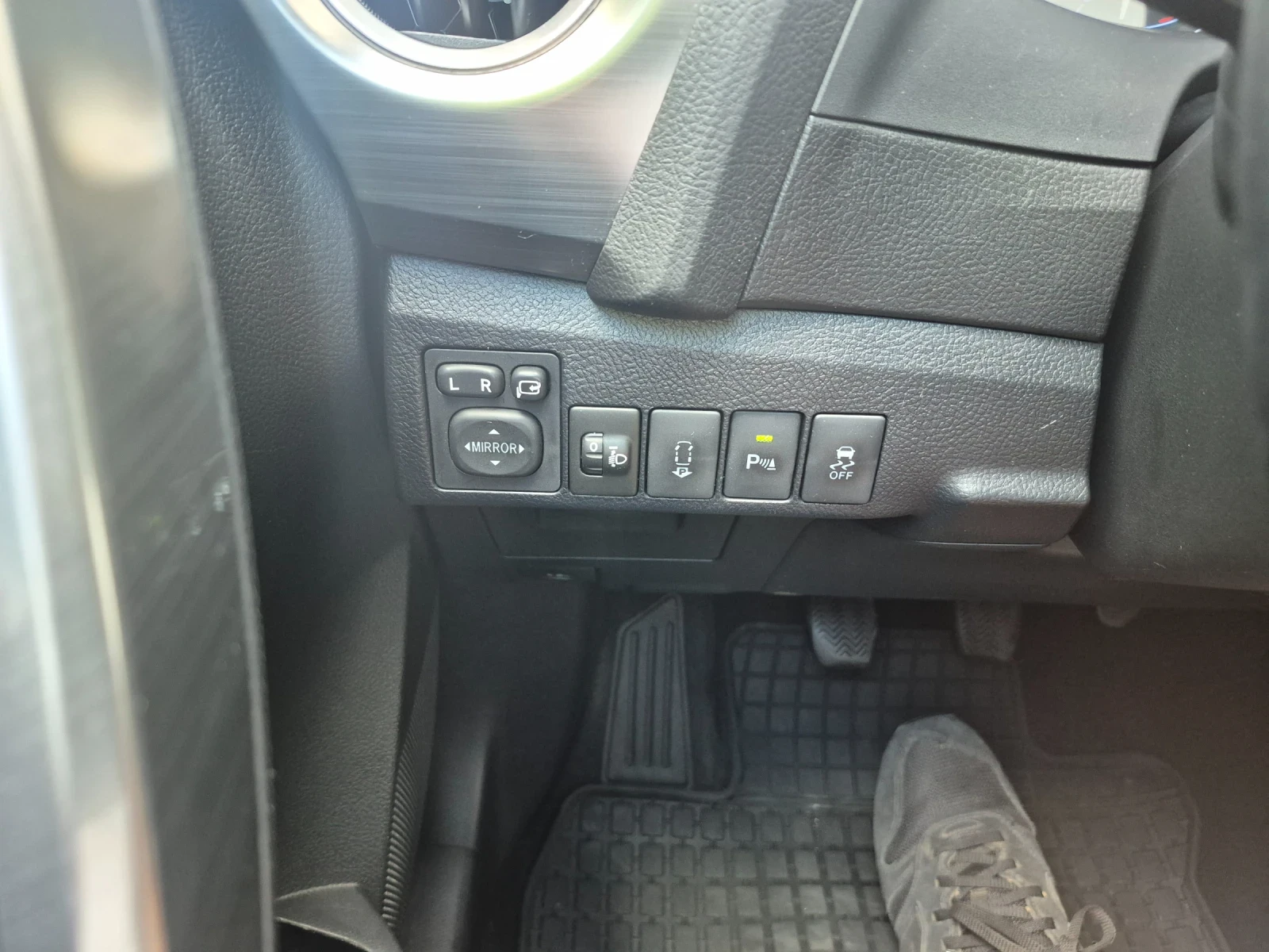 Toyota Auris !!!1.6i benzin !!!132 hp !!!, снимка 12 - Автомобили и джипове - 54824134