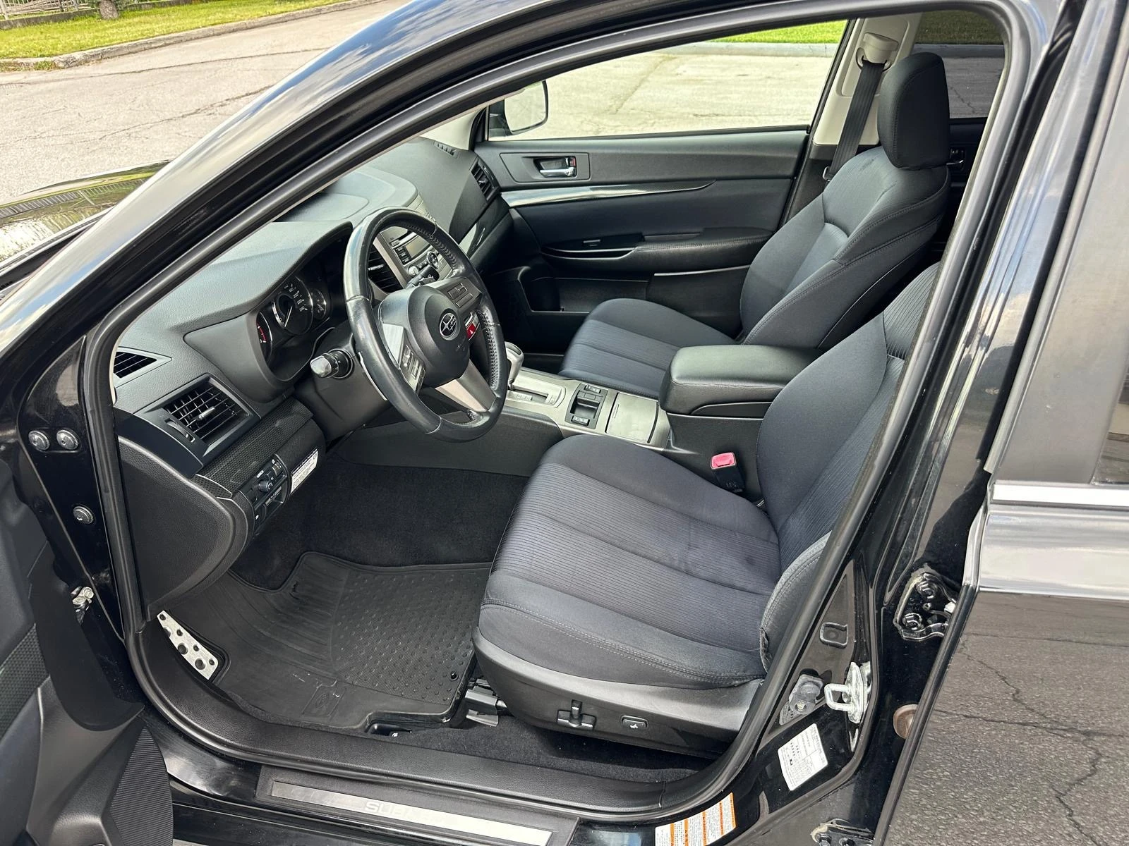 Subaru Legacy 2.5i Швейцария, снимка 11 - Автомобили и джипове - 55064490
