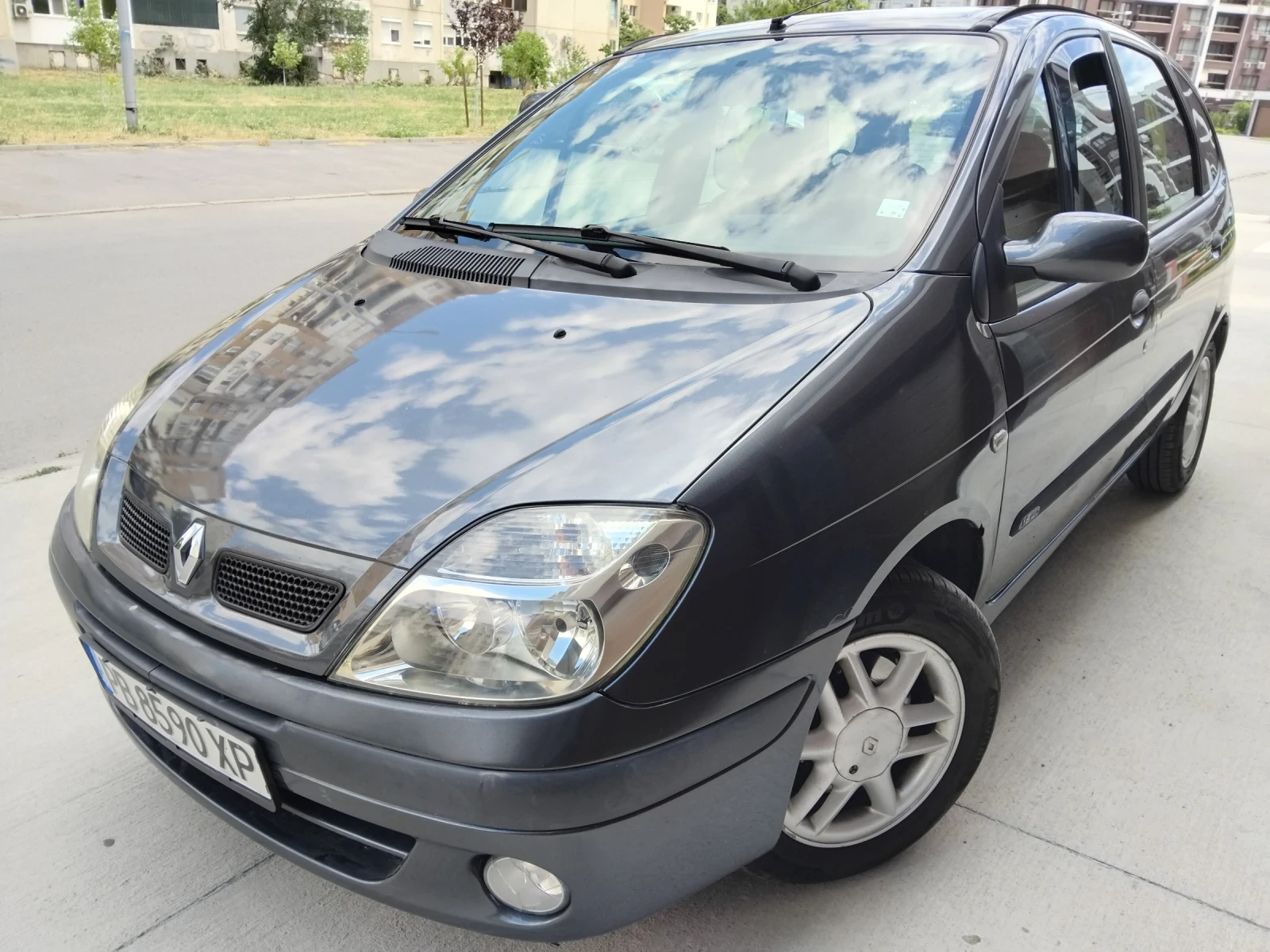 Renault Scenic 1.6//КЛИМА//УНИКАТ, снимка 3 - Автомобили и джипове - 55227325