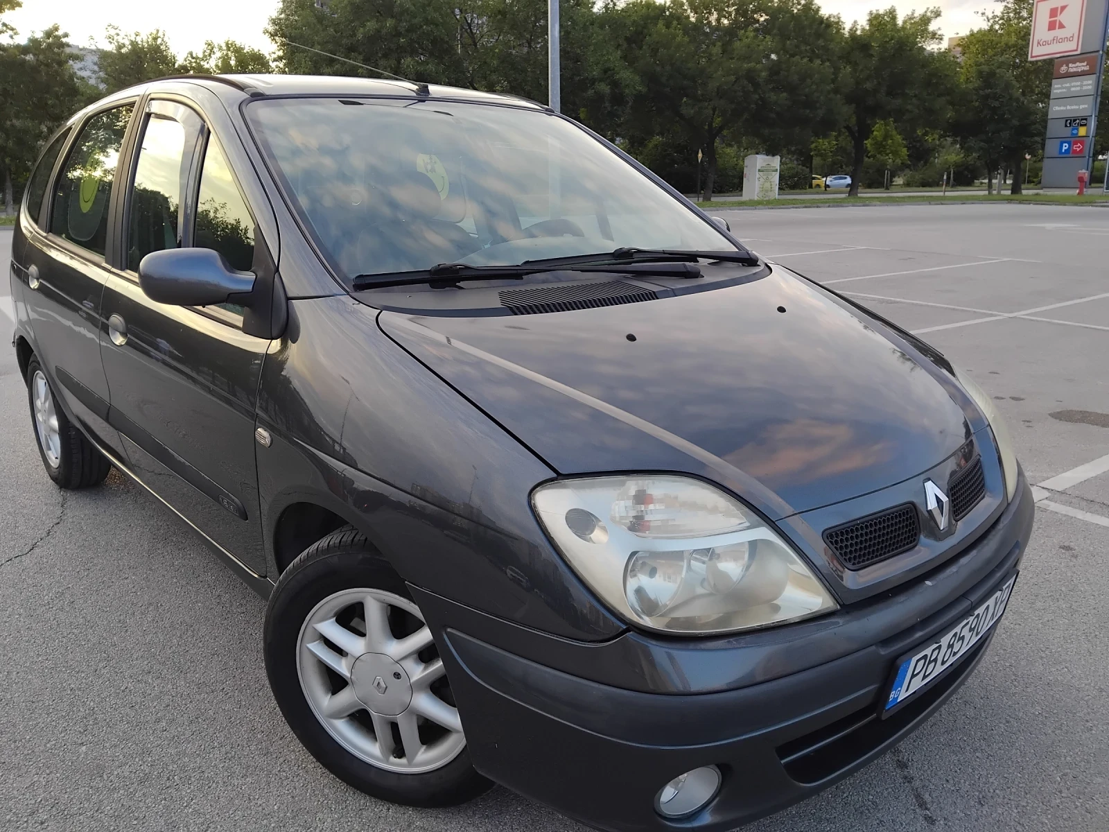 Renault Scenic 1.6//КЛИМА//УНИКАТ, снимка 10 - Автомобили и джипове - 55227325