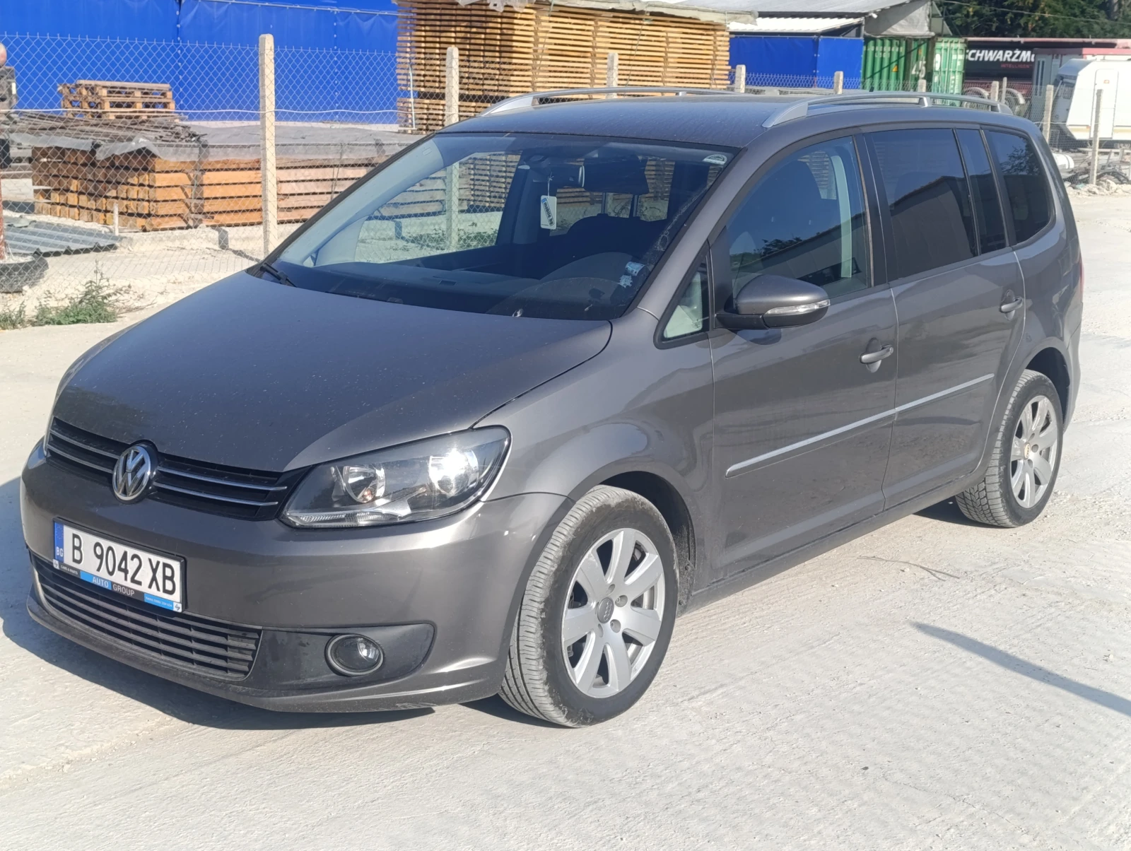 VW Touran 2.0TDI DSG, снимка 4 - Автомобили и джипове - 55792616
