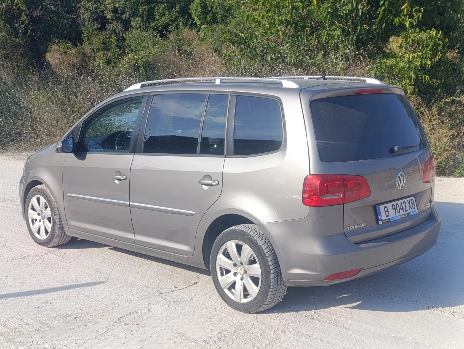 VW Touran 2.0TDI DSG, снимка 5 - Автомобили и джипове - 55792616