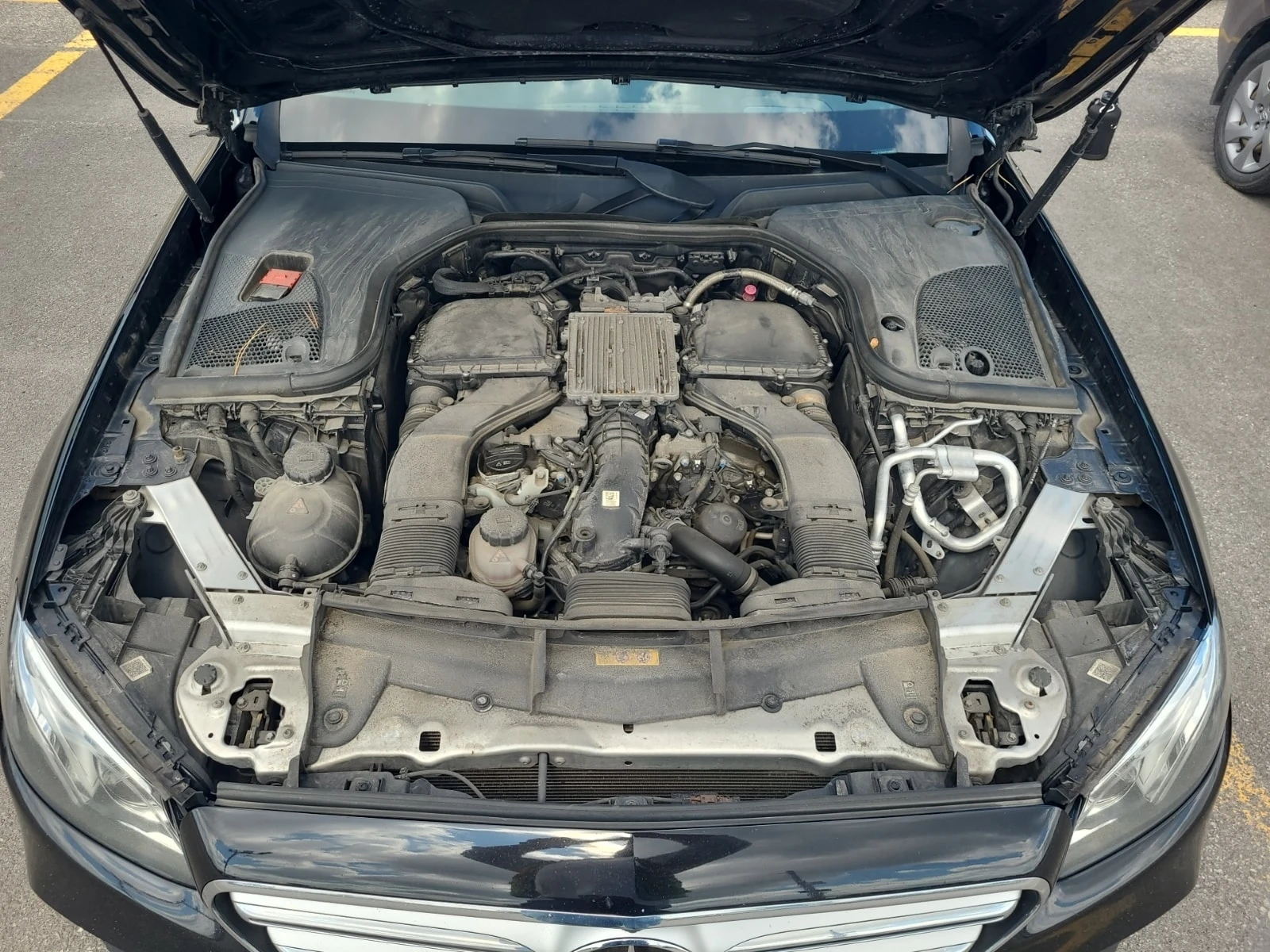 Mercedes-Benz E 400 4MATIC * HEAD UP * BURMESTER * CARFAX * , снимка 17 - Автомобили и джипове - 56003124