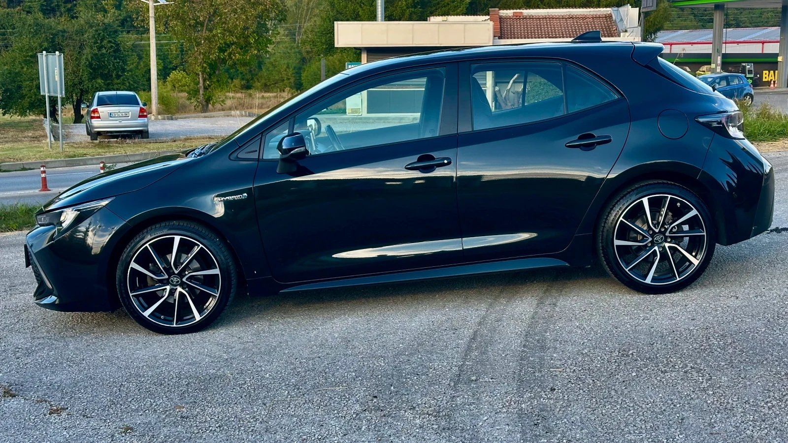 Toyota Corolla 1.8 HYBRID 2019 149 ��� ��.��� ���������!! | Mobile.bg � ����������� 4
