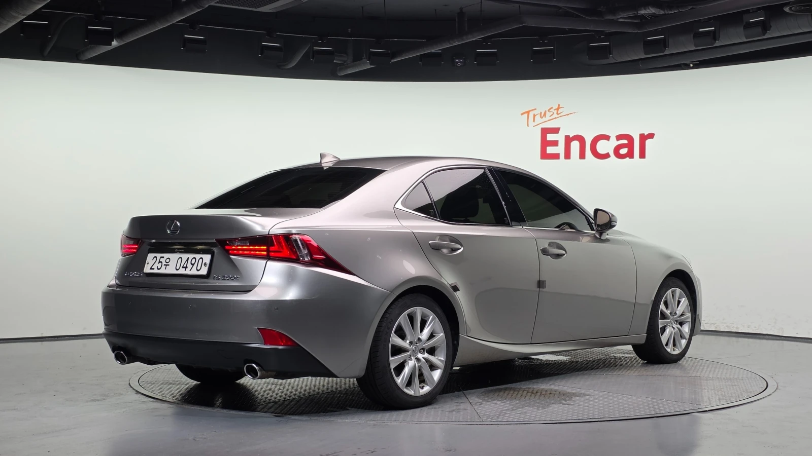 Lexus IS 200 T SUPREME * ОБДУХ * КАМЕРА * ЛЮК, снимка 3 - Автомобили и джипове - 56116223