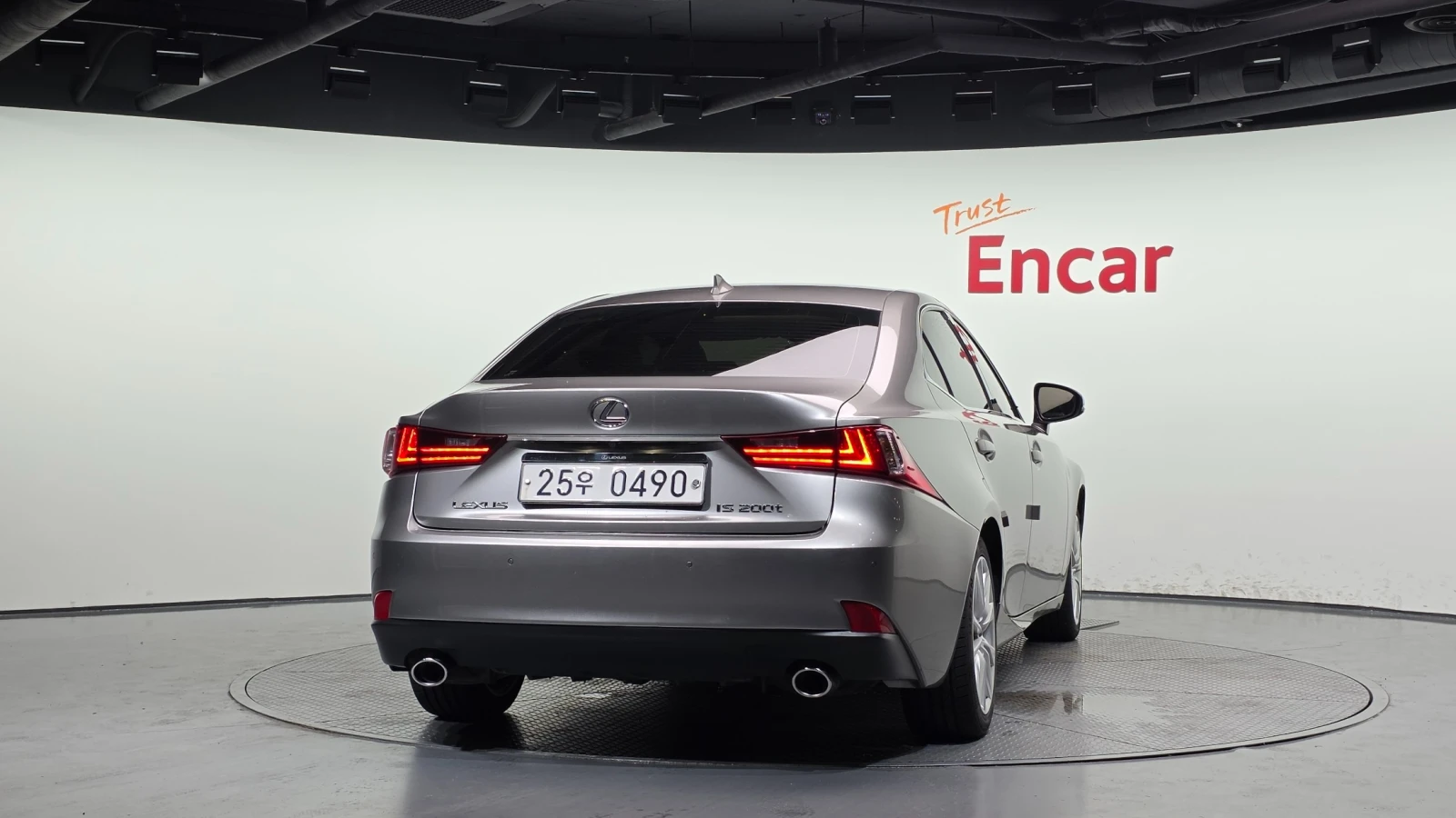 Lexus IS 200 T SUPREME * ОБДУХ * КАМЕРА * ЛЮК, снимка 4 - Автомобили и джипове - 56116223