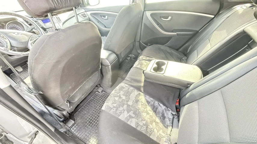 Hyundai I30 1.6, снимка 7 - Автомобили и джипове - 56745215