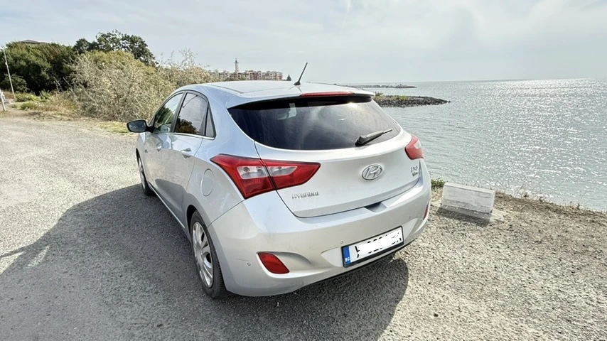 Hyundai I30 1.6, снимка 4 - Автомобили и джипове - 56745215