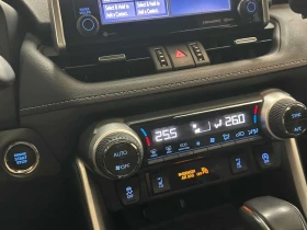 Toyota Rav4 XLE  CARFAX, снимка 16
