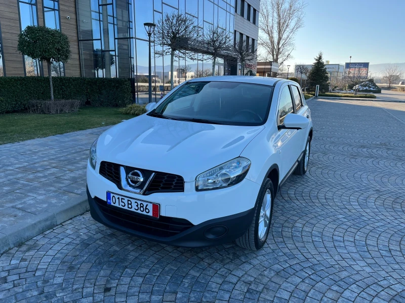 Nissan Qashqai 1.5dci 110к.с Navigation Waze Перфектен!, снимка 2 - Автомобили и джипове - 48754994