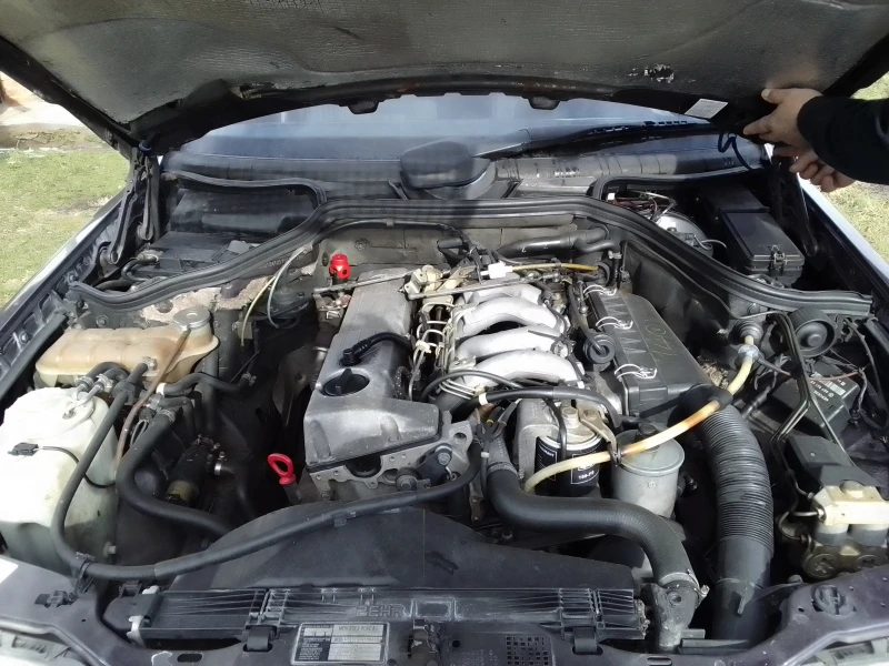 Mercedes-Benz 250 D, снимка 13 - Автомобили и джипове - 50125047