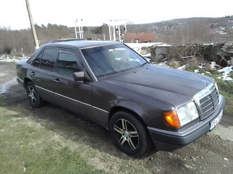 Mercedes-Benz 250 D, снимка 2 - Автомобили и джипове - 50125047