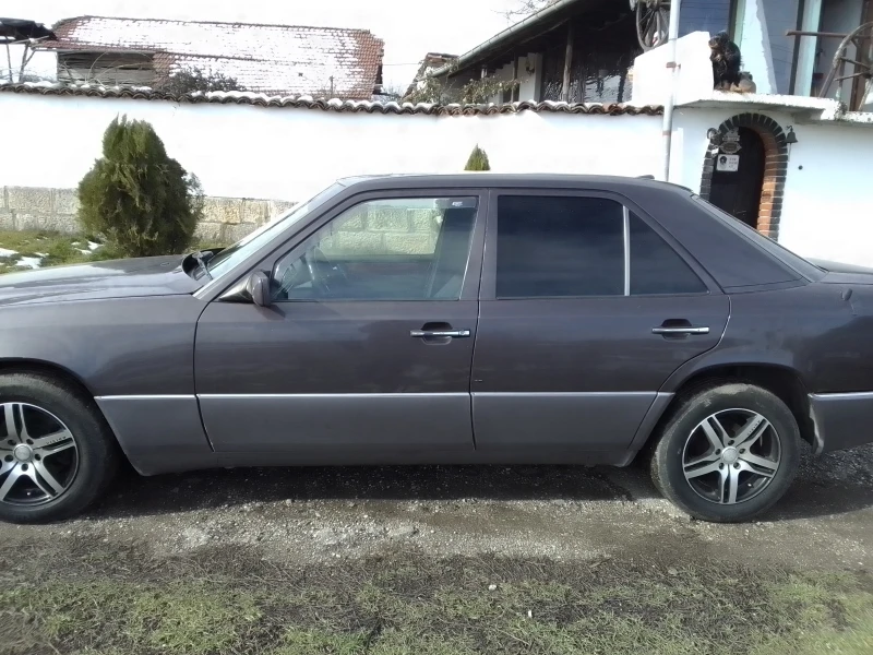 Mercedes-Benz 250 D, снимка 4 - Автомобили и джипове - 50125047
