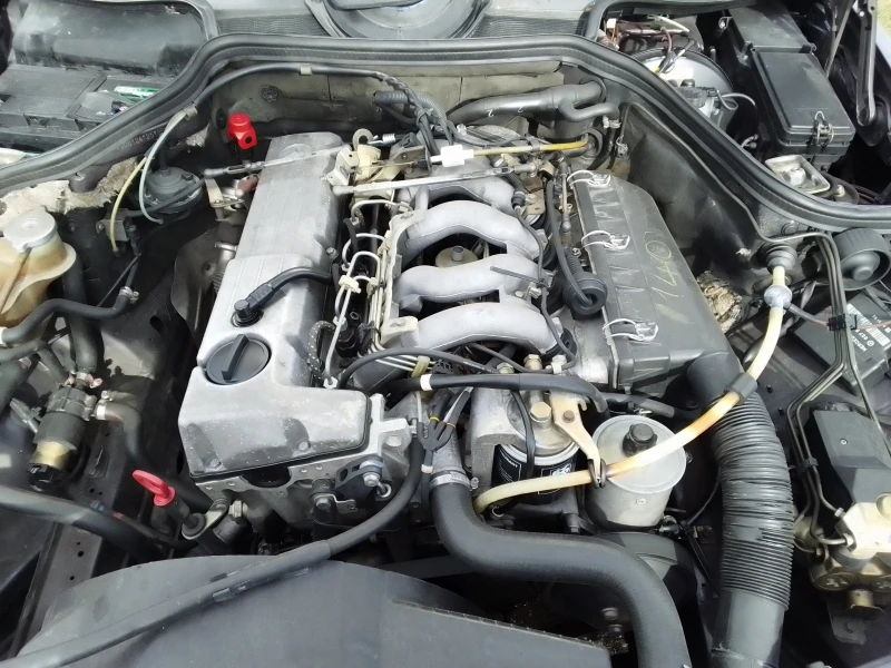 Mercedes-Benz 250 D, снимка 14 - Автомобили и джипове - 50125047