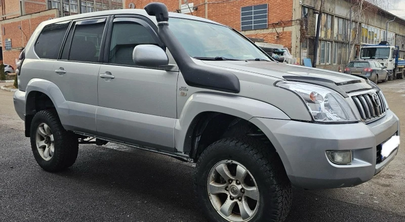 Toyota Land cruiser J120, снимка 3 - Автомобили и джипове - 52550597