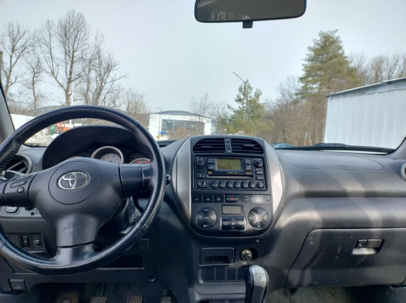 Toyota Rav4 2.0 D4D, снимка 13 - Автомобили и джипове - 53100864