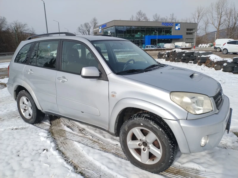 Toyota Rav4 2.0 D4D, снимка 2 - Автомобили и джипове - 53100864