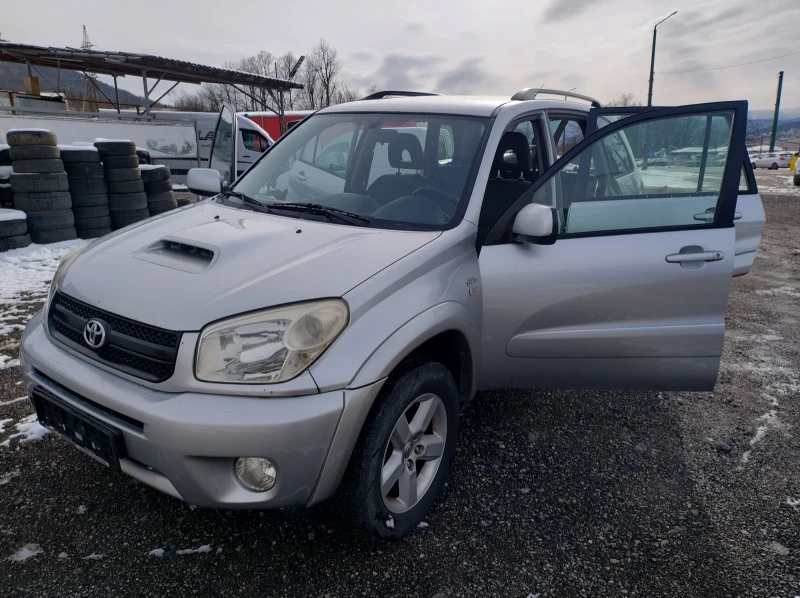 Toyota Rav4 2.0 D4D, снимка 6 - Автомобили и джипове - 53100864
