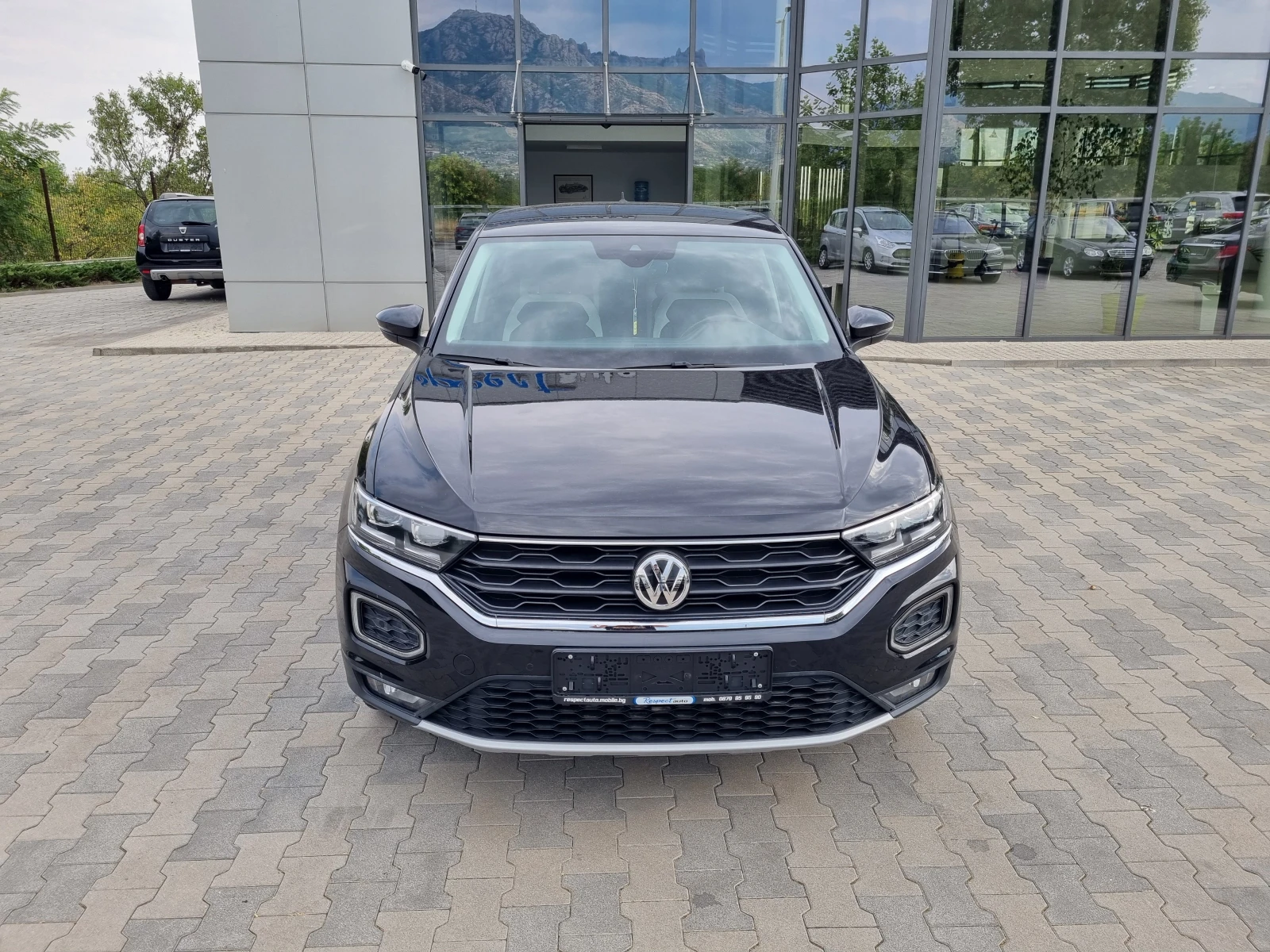 VW T-Roc DIGITAL COCKPIT* DISTRONIC* LED* СЕРВИЗНА ИСТОРИЯ! - изображение 2