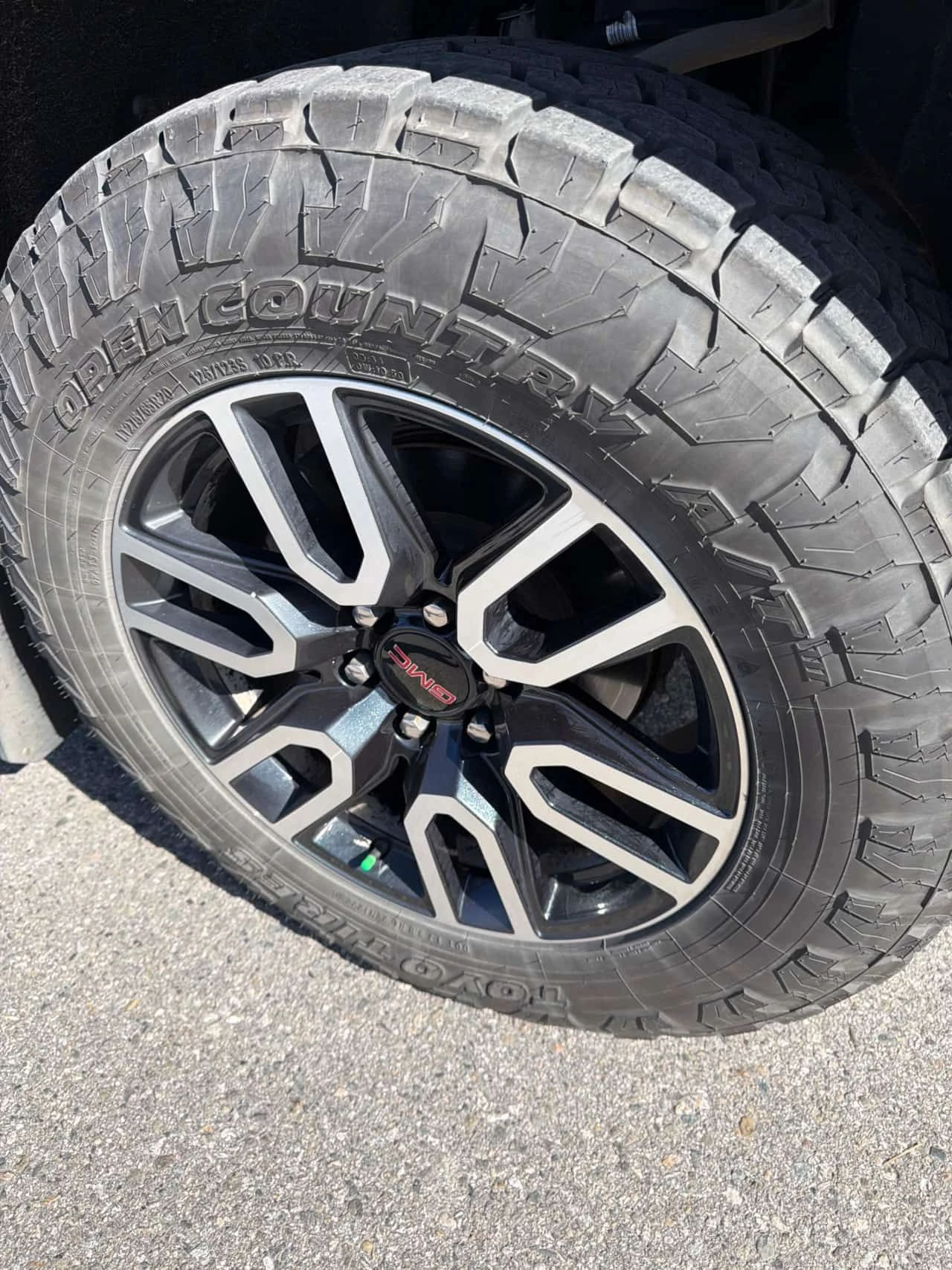 Gmc Sierra * AT4 * CARFAX * ОБДУХВАНЕ * ПАНО * KEYLESS, снимка 6 - Автомобили и джипове - 54141417