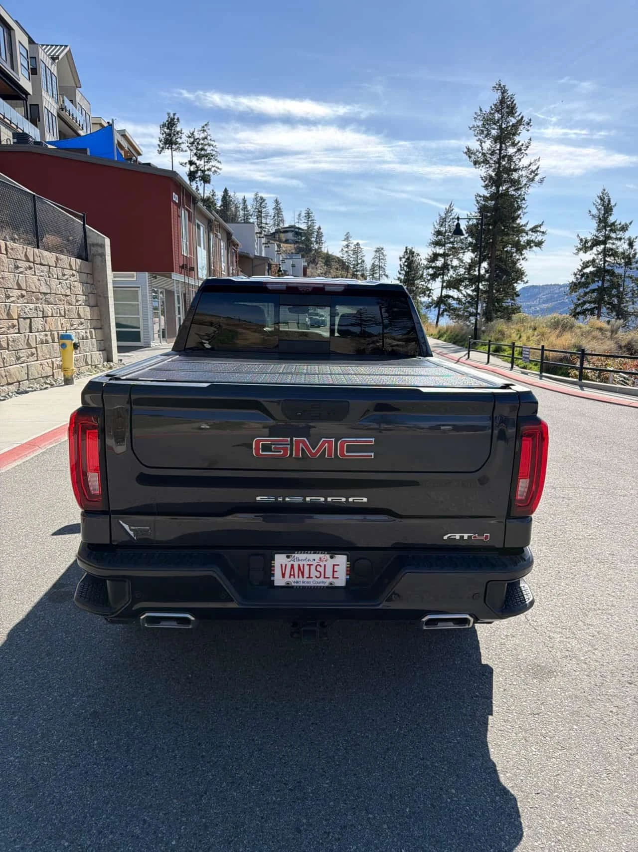 Gmc Sierra * AT4 * CARFAX * ОБДУХВАНЕ * ПАНО * KEYLESS, снимка 3 - Автомобили и джипове - 54141417