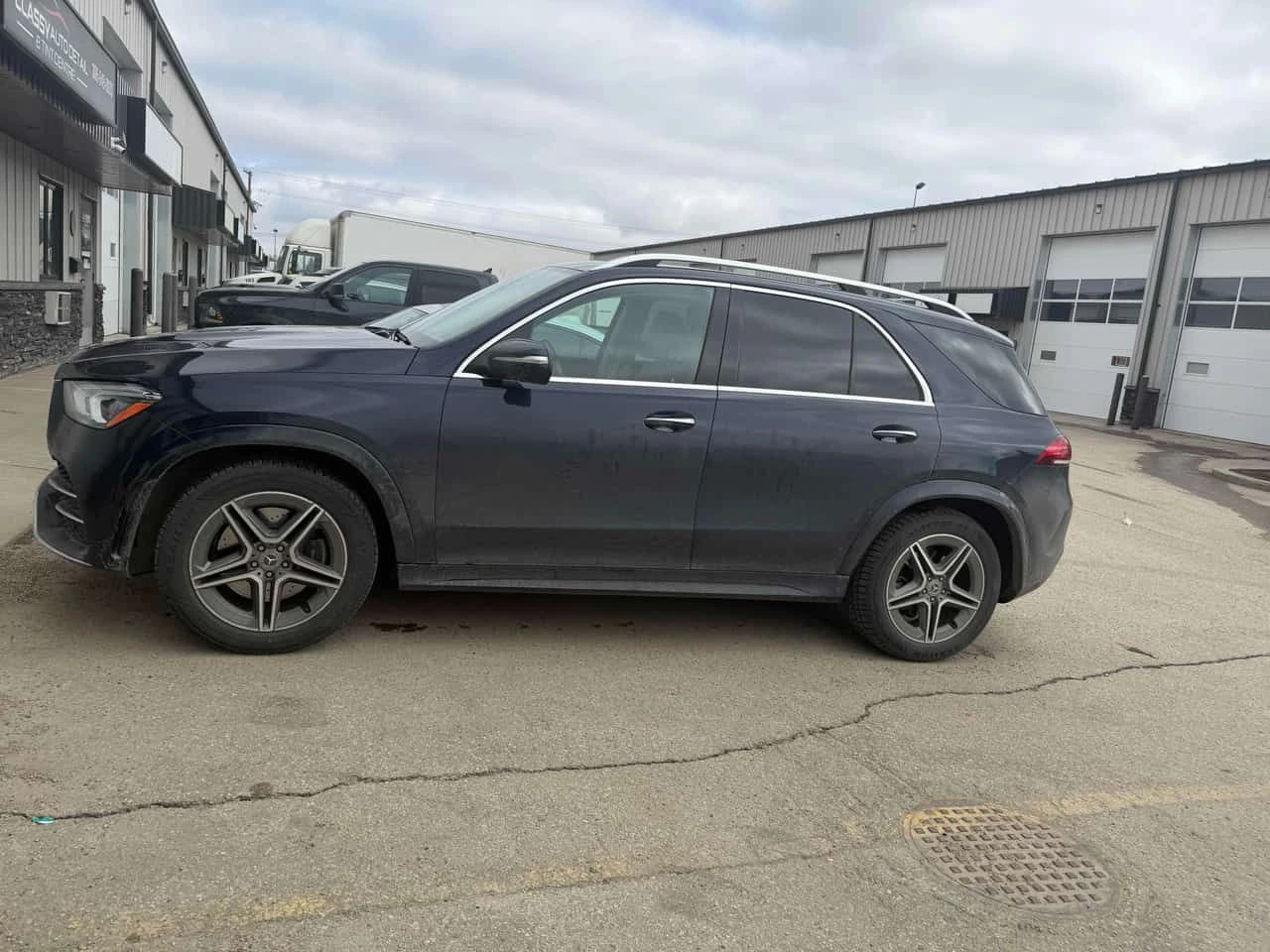 Mercedes-Benz GLE 350 4MATIC* DISTRONIC* BURMESTER* ОБДУХВАНЕ* , снимка 3 - Автомобили и джипове - 54183368